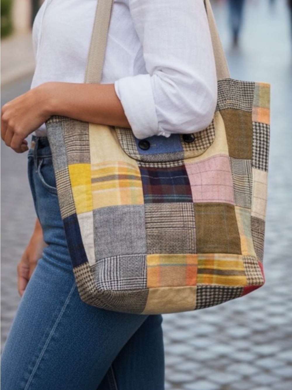 Hanna Hats of Donegal Handcrafted Patchwork Pure Irish Linen Tote Shoulder Bag - Picture 9 of 9